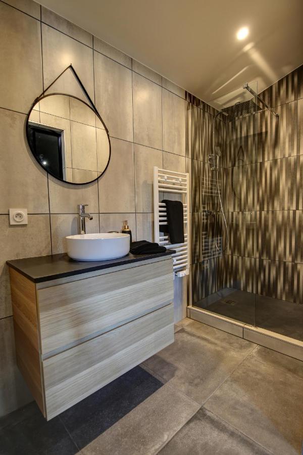 Apartment Romantique Avec Ambiance Cocooning Saint-Genet-Lerpt
